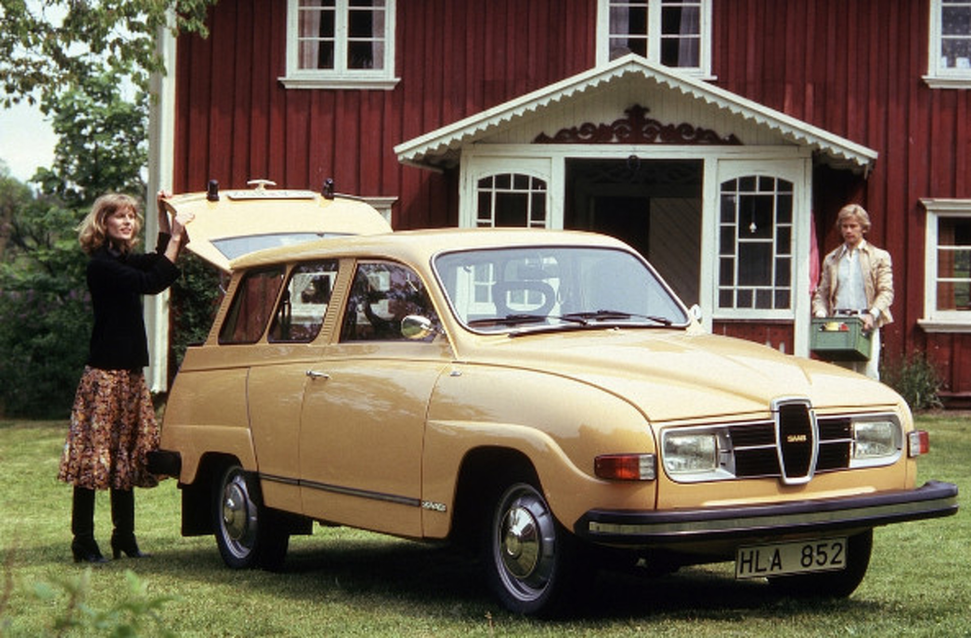 9 Wild Wagons For Returning To Campus