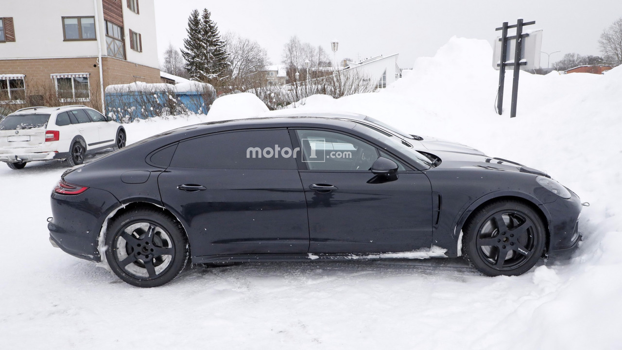 2019 Bentley Flying Spur spy photo