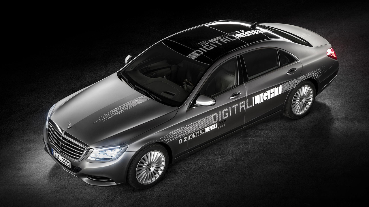 mercedes-benz-digital-light-headlights.jpg