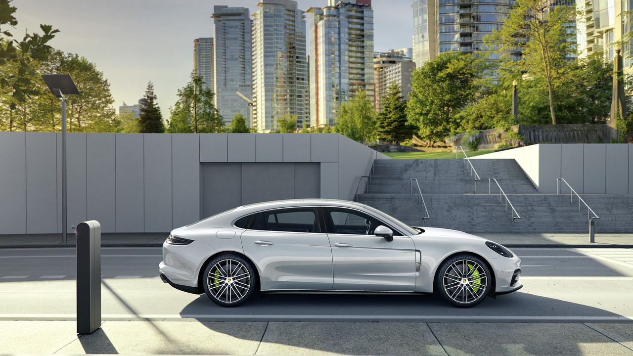 2017 Porsche Panamera Executive