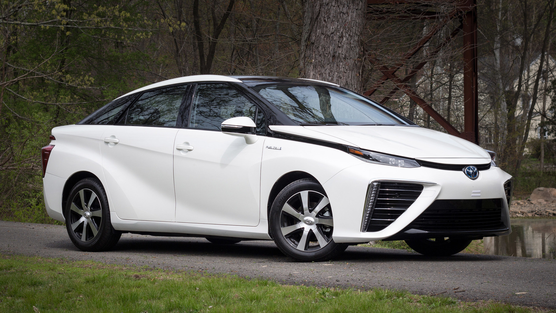 Review 2016 Toyota Mirai