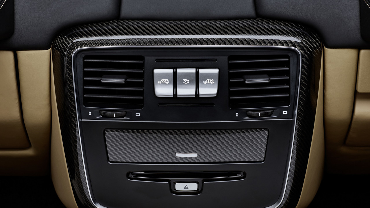 http://icdn-7.motor1.com/images/mgl/PwG2X/s3/2017-mercedes-maybach-g650-landaulet.jpg