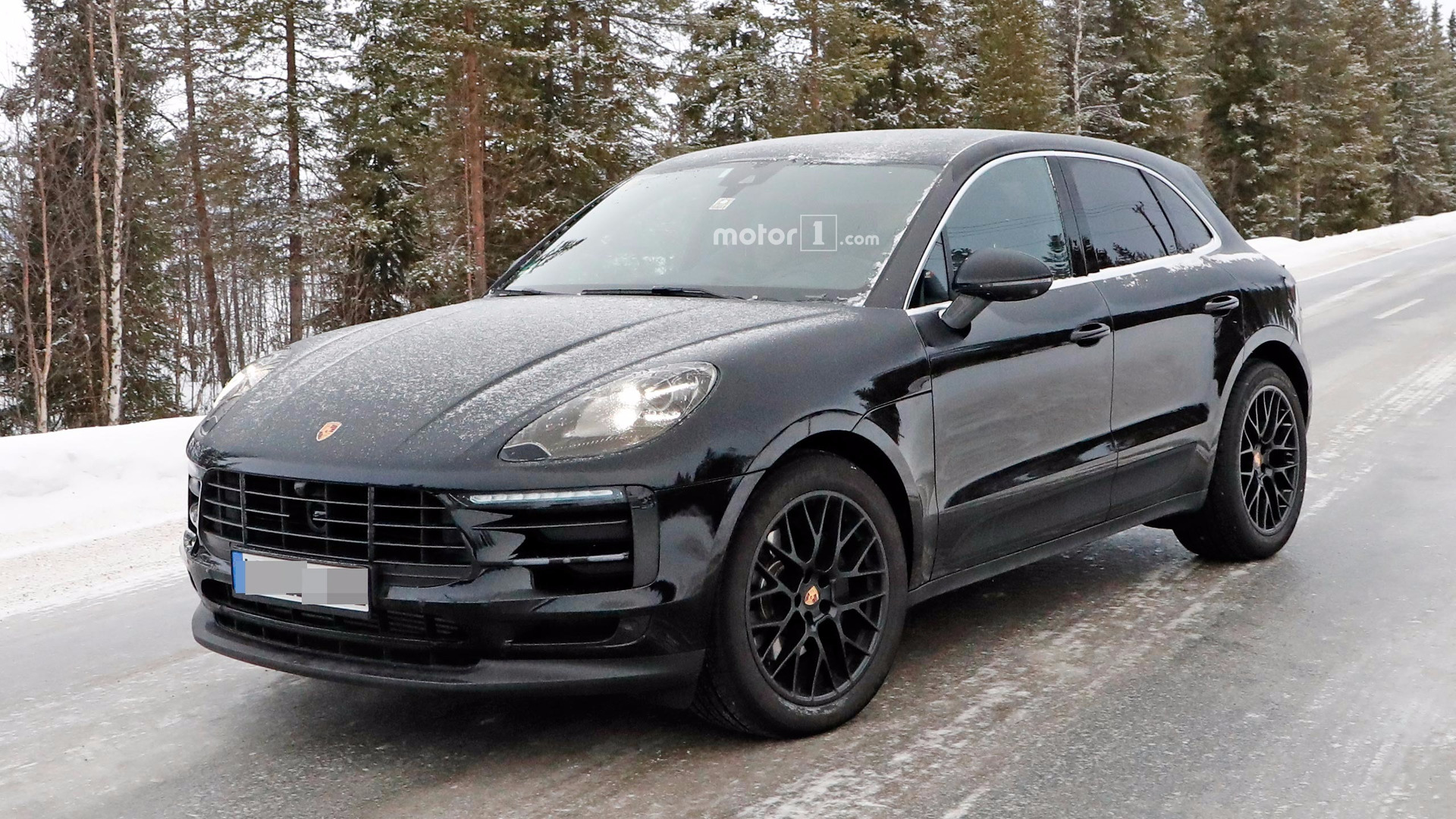 porsche-macan-refresh-spy-pics.jpg