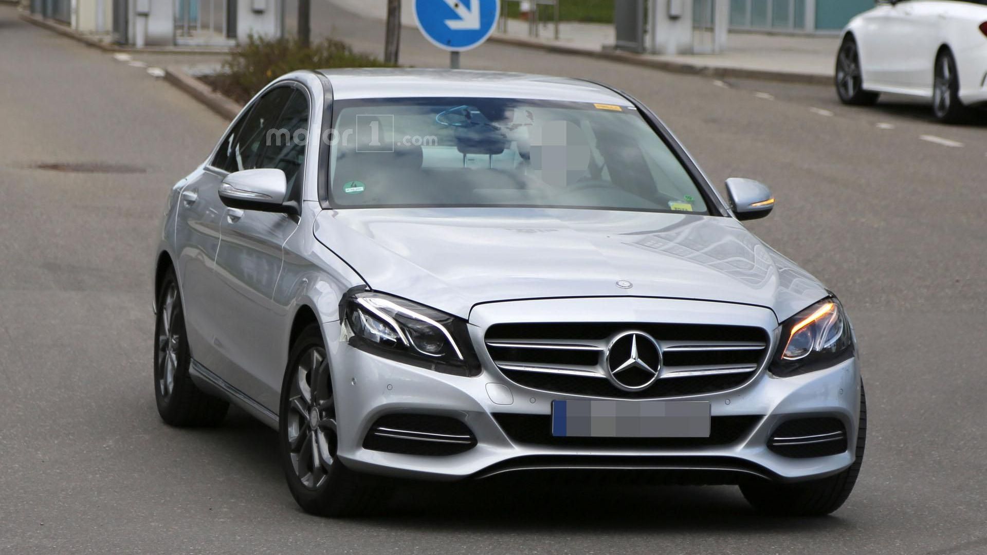 Mercedes C Class facelift spy photo