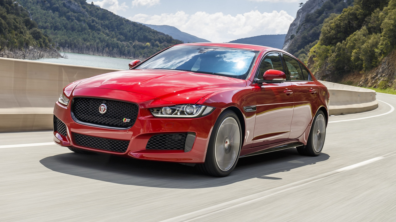 2018 Jaguar XE