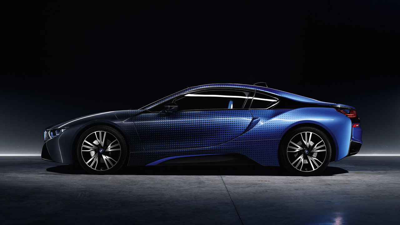 BMW I8 and I3 Crossfade
