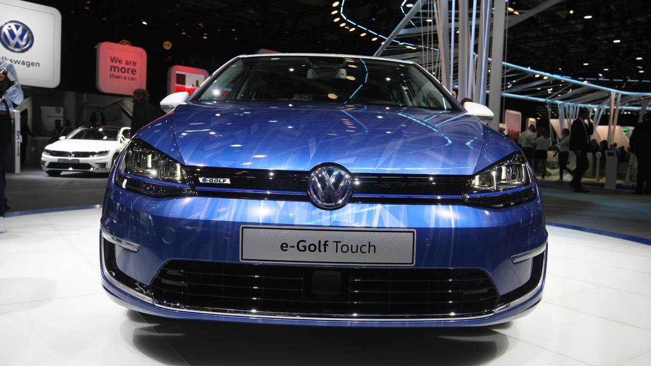 2016 Volkswagen e-Golf Touch Paris Motor Show