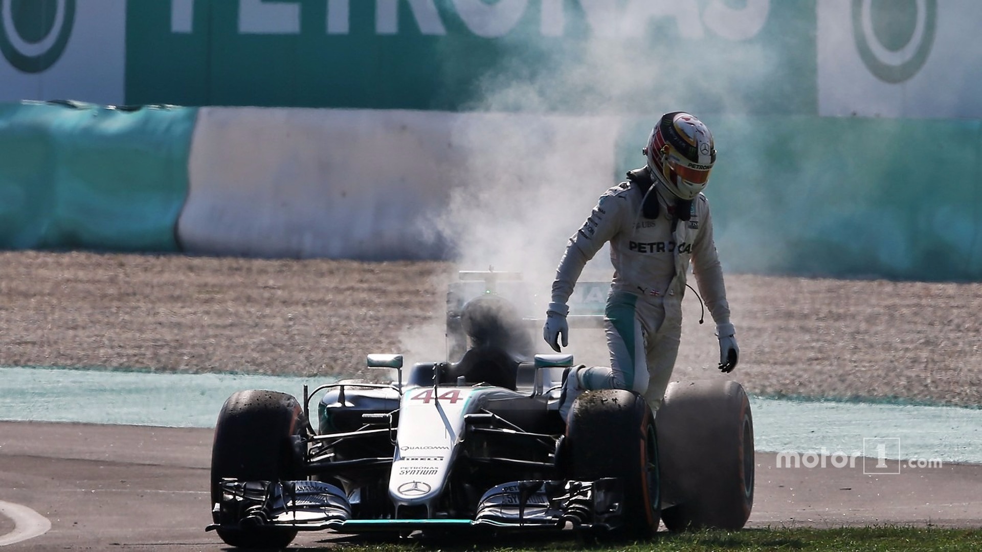 Lauda: Claims of Hamilton sabotage "ridiculous and stupid"